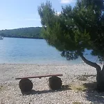 Ecio Apartment Banjole