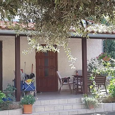 Ecio Apartment *